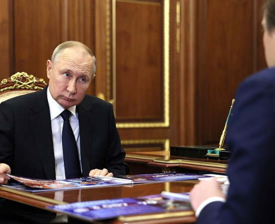 Владимир Путин встретился с министром просвещения Сергеем Кравцовым.